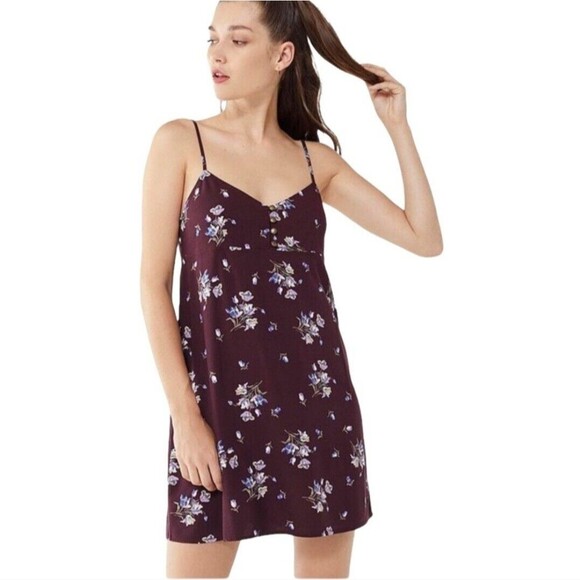 Urban Outfitters Dresses & Skirts - Urban Outfitters Rayanne y2k Printed floral Y2k Slip Dress Medium eggplant
